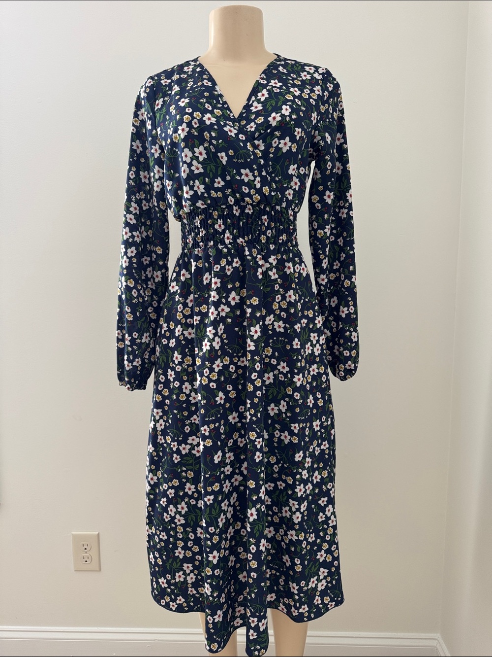 Floral V-Neck Long Sleeve Midi Dress in Navy